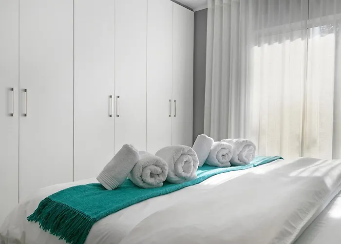 Century City Luxury Two Bedroom Apartment